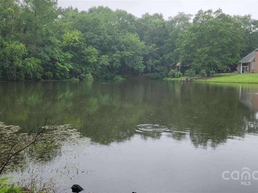 5909 Ryder Avenue, Charlotte, NC 28226.  MLS# CAR4269232, YatesRealty ID 25476. 