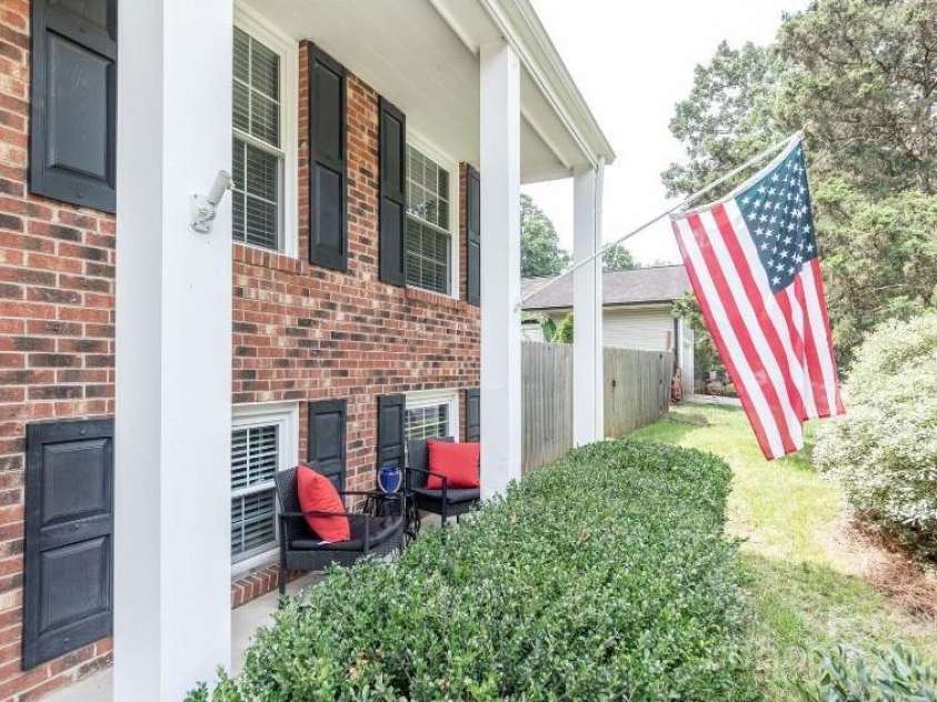 5909 Ryder Avenue, Charlotte, NC 28226.  MLS# CAR4269232, YatesRealty ID 25476. 