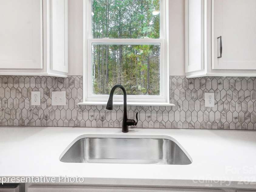 2028 Cedar Falls Drive, Waxhaw, NC 28173.  MLS# CAR4250903, YatesRealty ID 25477. 