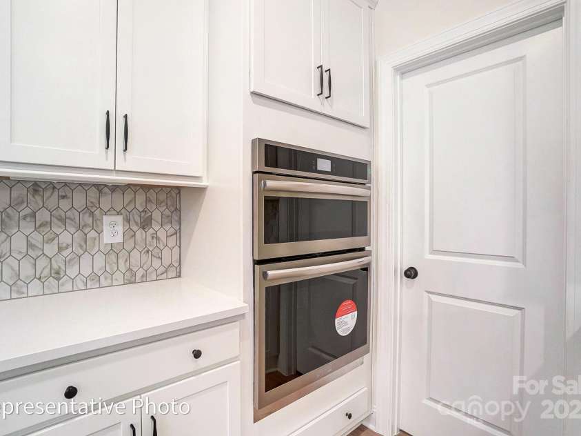 2028 Cedar Falls Drive, Waxhaw, NC 28173.  MLS# CAR4250903, YatesRealty ID 25477. 