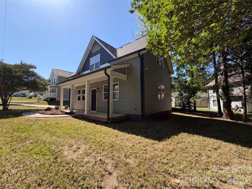 1402 Martin Luther King Avenue, Kannapolis, NC 28083.  MLS# CAR4381600, YatesRealty ID 25478. 