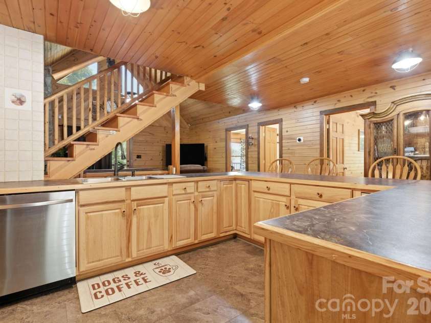 152 Rivercliff Drive, Stony Point, NC 28678.  MLS# CAR4385217, YatesRealty ID 25479. Kitchen