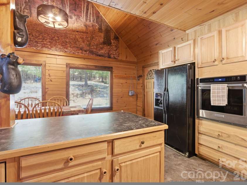 152 Rivercliff Drive, Stony Point, NC 28678.  MLS# CAR4385217, YatesRealty ID 25479. Kitchen