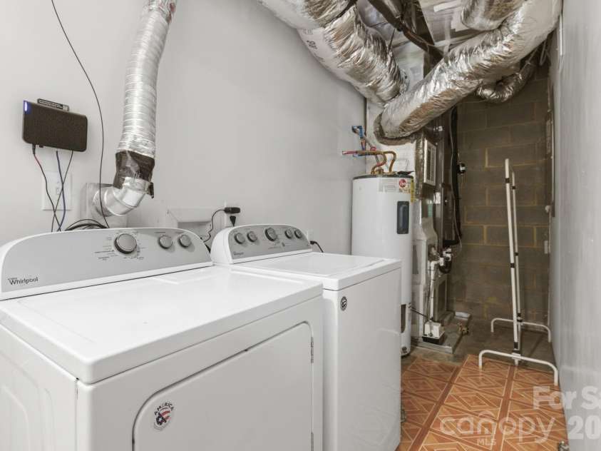 152 Rivercliff Drive, Stony Point, NC 28678.  MLS# CAR4385217, YatesRealty ID 25479. Utility/Laundry Room