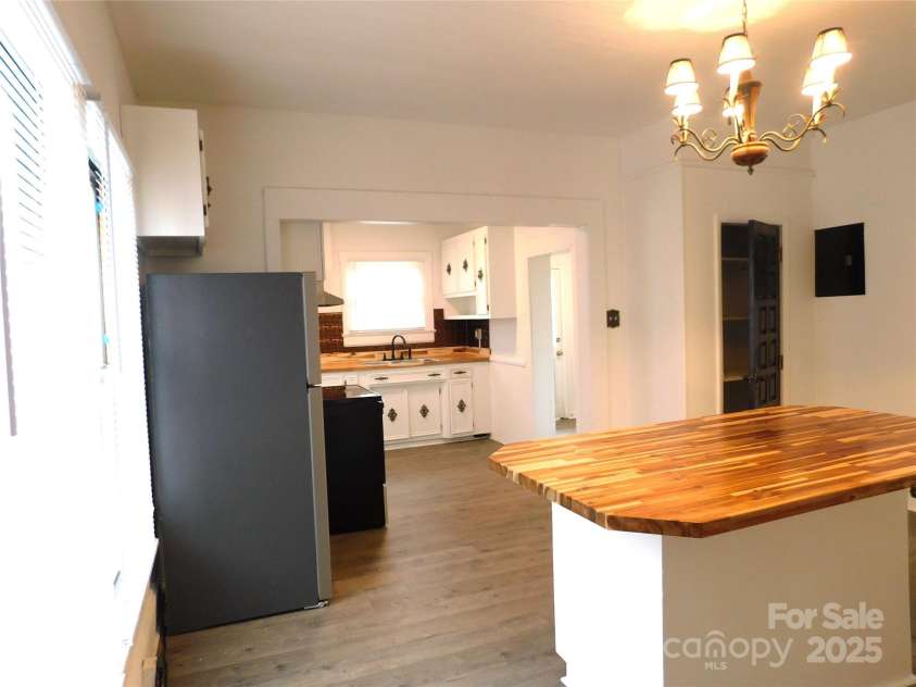 39 Railroad Street, Lincolnton, NC 28092.  MLS# CAR4234127, YatesRealty ID 2548. 