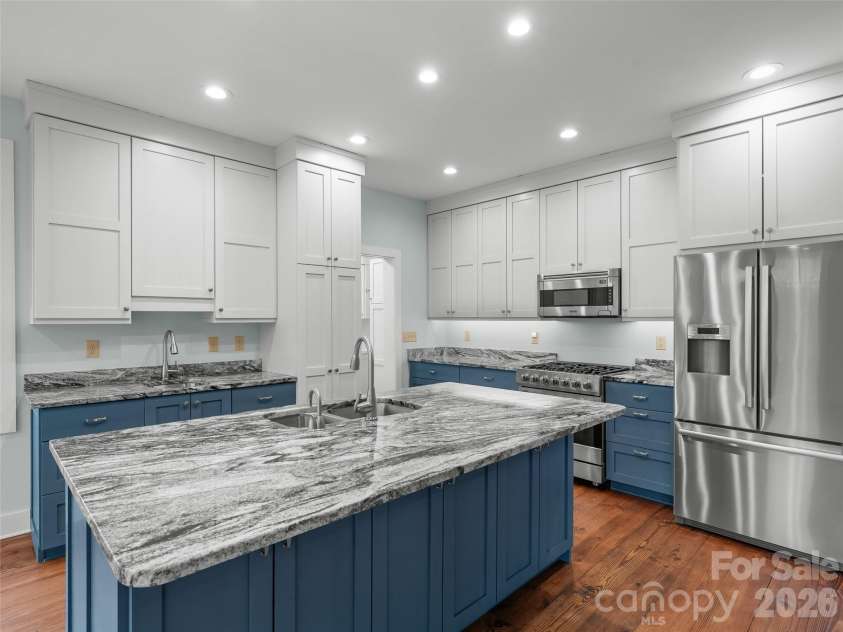 472 Cardinal Road, Brevard, NC 28712.  MLS# CAR4339828, YatesRealty ID 2548. Kitchen