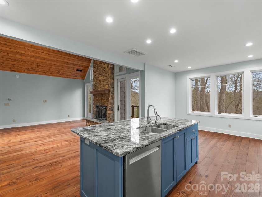 472 Cardinal Road, Brevard, NC 28712.  MLS# CAR4339828, YatesRealty ID 2548. Kitchen