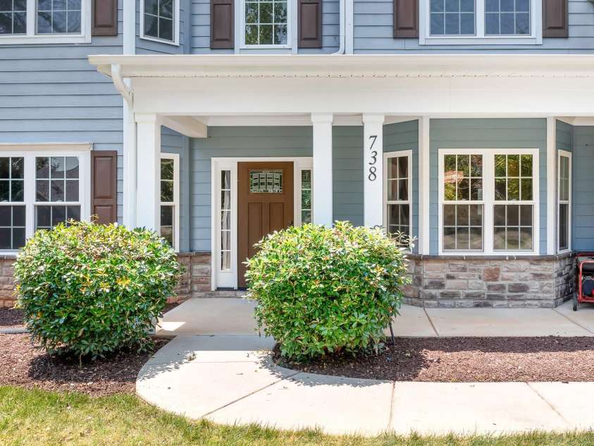 738 Kemp Road, Mooresville, NC 28117.  MLS# CAR4273057, YatesRealty ID 25481. 