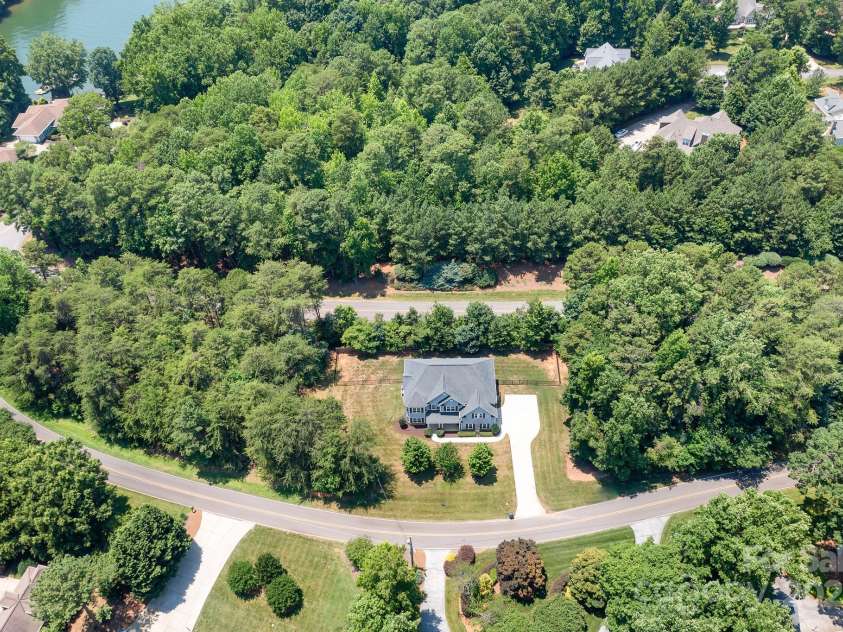 738 Kemp Road, Mooresville, NC 28117.  MLS# CAR4273057, YatesRealty ID 25481. 