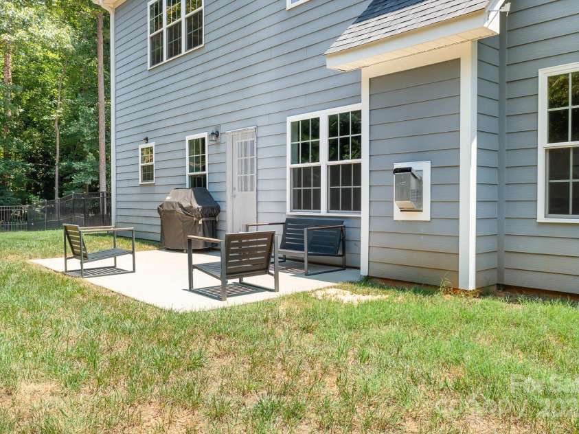 738 Kemp Road, Mooresville, NC 28117.  MLS# CAR4273057, YatesRealty ID 25481. 