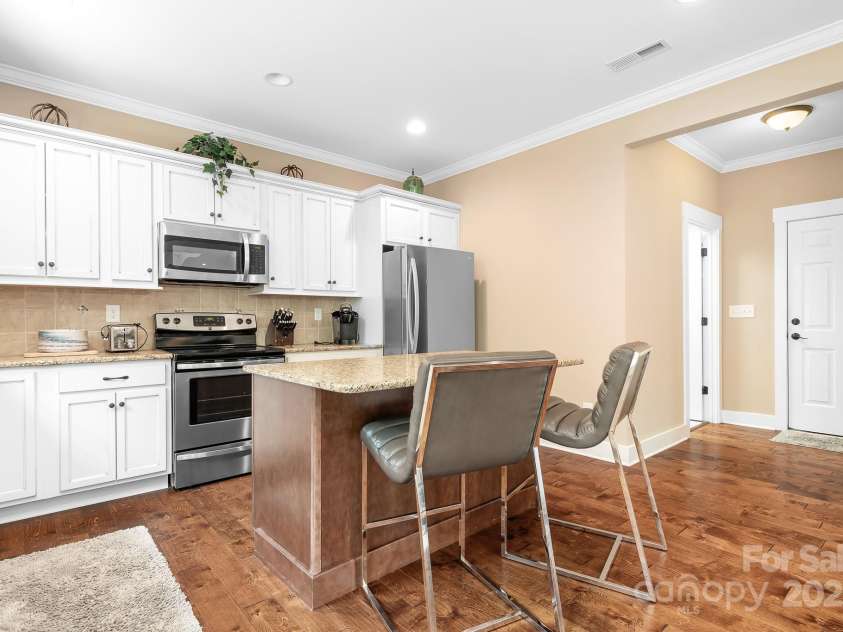 738 Kemp Road, Mooresville, NC 28117.  MLS# CAR4273057, YatesRealty ID 25481. 