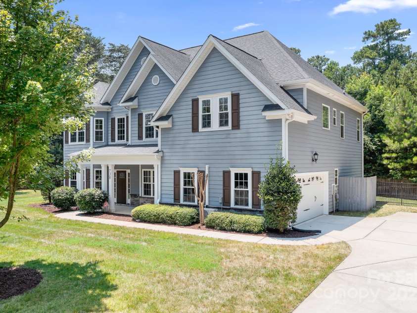 738 Kemp Road, Mooresville, NC 28117.  MLS# CAR4273057, YatesRealty ID 25481. 