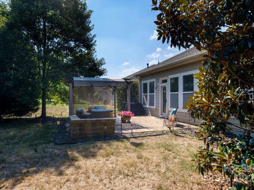 9122 Carneros Creek Road, Charlotte, NC 28214.  MLS# CAR4278394, YatesRealty ID 25484. Backyard