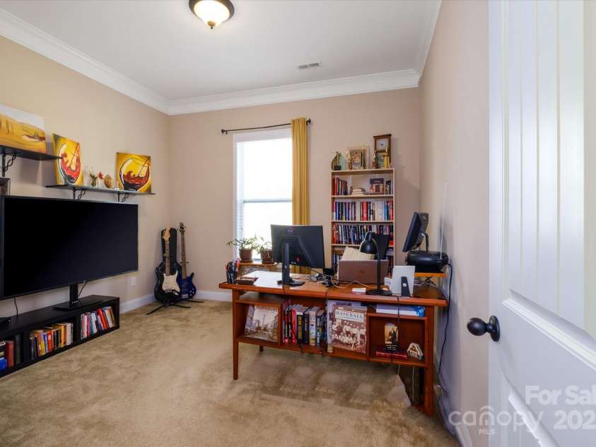 9122 Carneros Creek Road, Charlotte, NC 28214.  MLS# CAR4278394, YatesRealty ID 25484. Office
