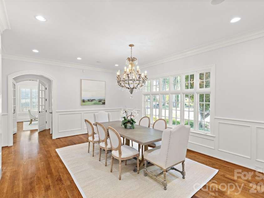 2427 Danbury Street, Charlotte, NC 28211.  MLS# CAR4381127, YatesRealty ID 25485. 
