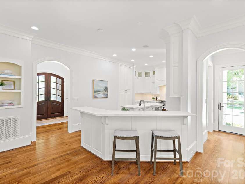 2427 Danbury Street, Charlotte, NC 28211.  MLS# CAR4381127, YatesRealty ID 25485. 