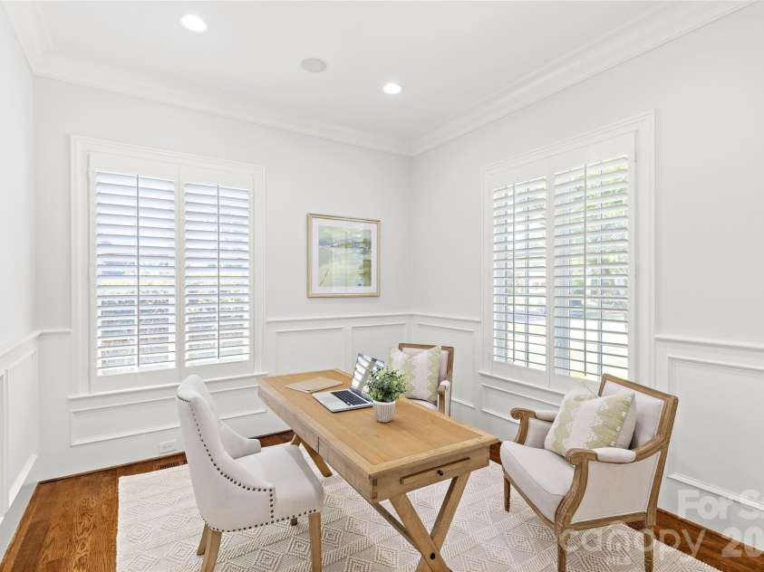 2427 Danbury Street, Charlotte, NC 28211.  MLS# CAR4381127, YatesRealty ID 25485. 