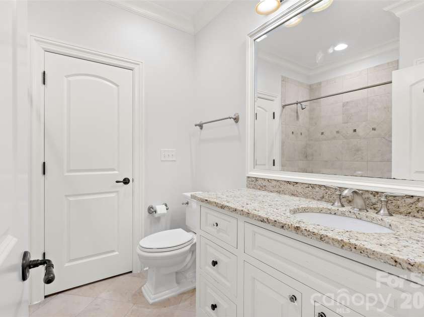2427 Danbury Street, Charlotte, NC 28211.  MLS# CAR4381127, YatesRealty ID 25485. 