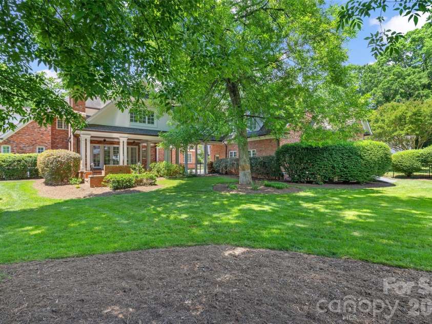 2427 Danbury Street, Charlotte, NC 28211.  MLS# CAR4381127, YatesRealty ID 25485. 