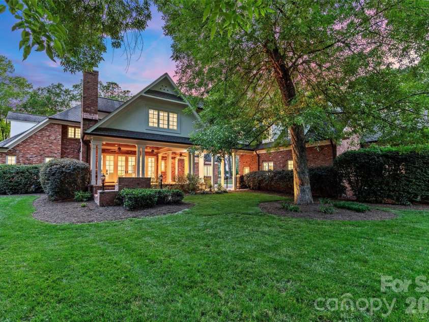 2427 Danbury Street, Charlotte, NC 28211.  MLS# CAR4381127, YatesRealty ID 25485. 