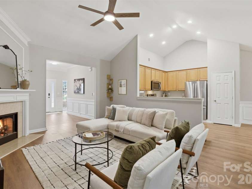 2454 Carmathen Road, Charlotte, NC 28269.  MLS# CAR4353885, YatesRealty ID 25486. 