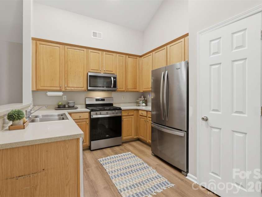 2454 Carmathen Road, Charlotte, NC 28269.  MLS# CAR4353885, YatesRealty ID 25486. 