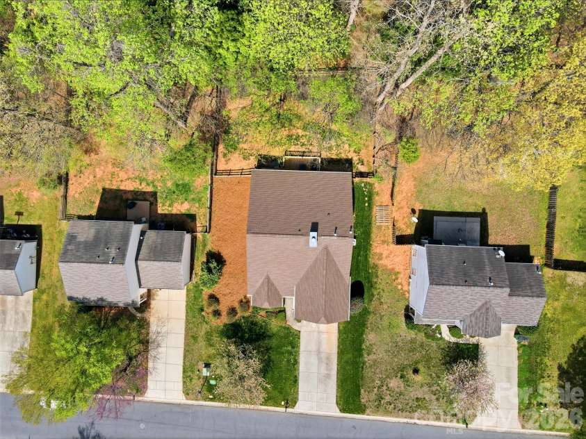 2454 Carmathen Road, Charlotte, NC 28269.  MLS# CAR4353885, YatesRealty ID 25486. 