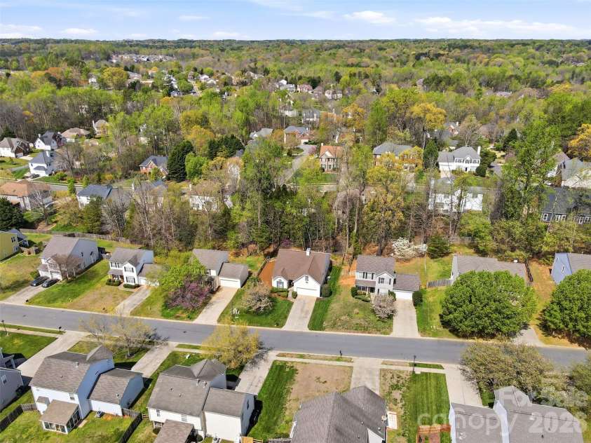2454 Carmathen Road, Charlotte, NC 28269.  MLS# CAR4353885, YatesRealty ID 25486. 