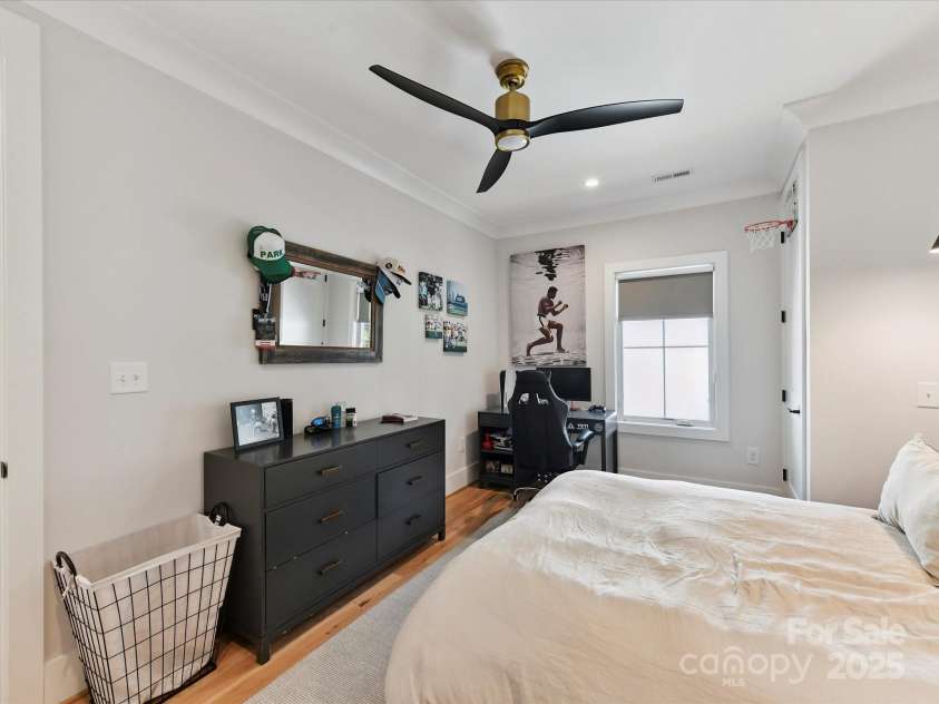 615 Melbourne Court, Charlotte, NC 28209.  MLS# CAR4279711, YatesRealty ID 25487. Bedroom #3