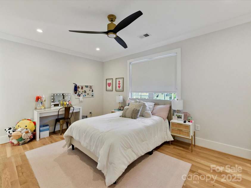 615 Melbourne Court, Charlotte, NC 28209.  MLS# CAR4279711, YatesRealty ID 25487. Bedroom #4