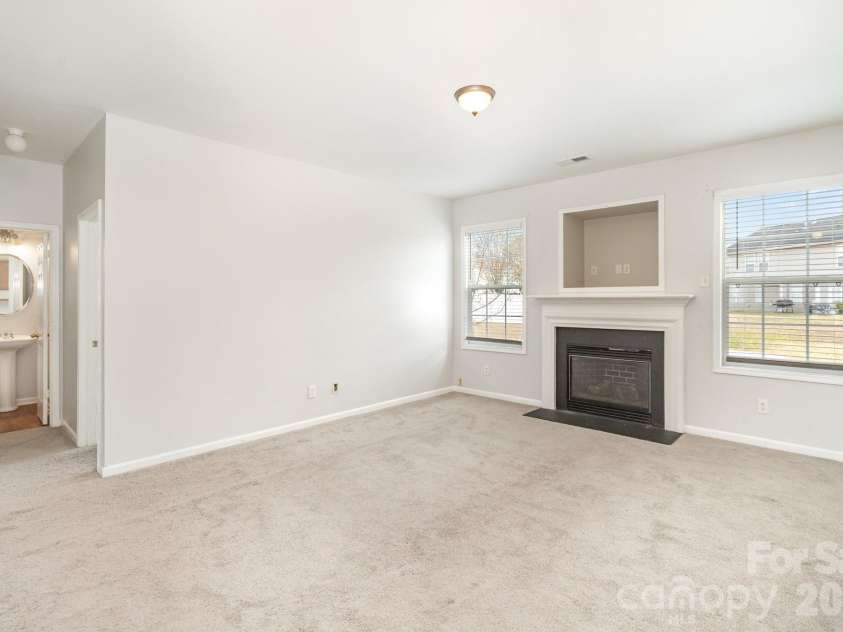 14413 Asheton Creek Drive, Charlotte, NC 28273.  MLS# CAR4386391, YatesRealty ID 25488. 
