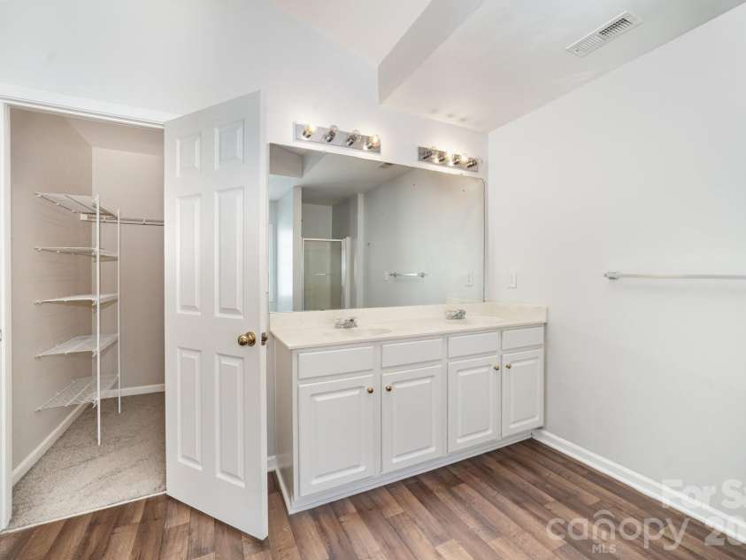 14413 Asheton Creek Drive, Charlotte, NC 28273.  MLS# CAR4386391, YatesRealty ID 25488. 