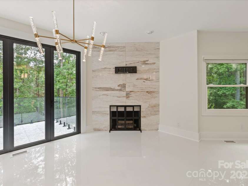 15617 Eagleview Drive, Charlotte, NC 28278.  MLS# CAR4272216, YatesRealty ID 25488. 