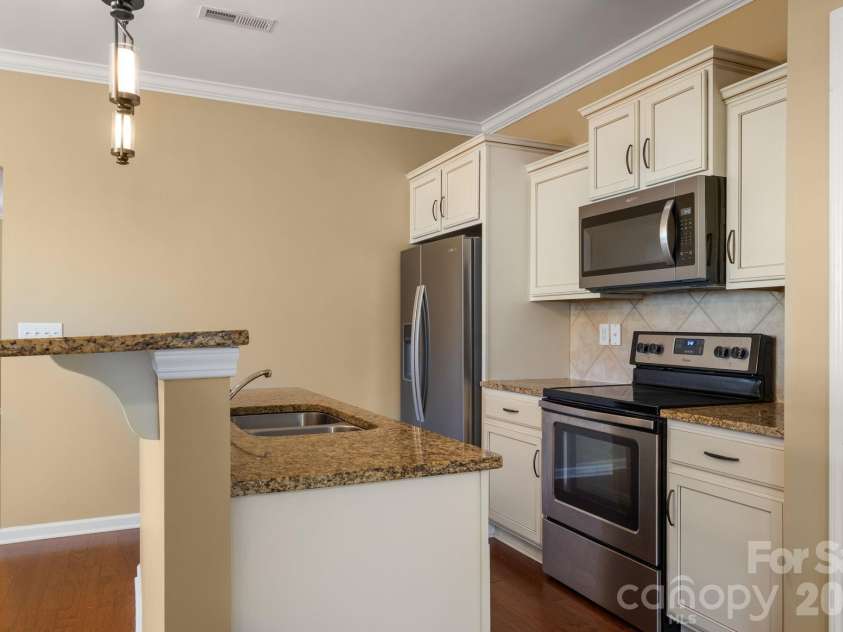 1491 Hyacinthia Lane, Rock Hill, SC 29730.  MLS# CAR4386443, YatesRealty ID 25489. 