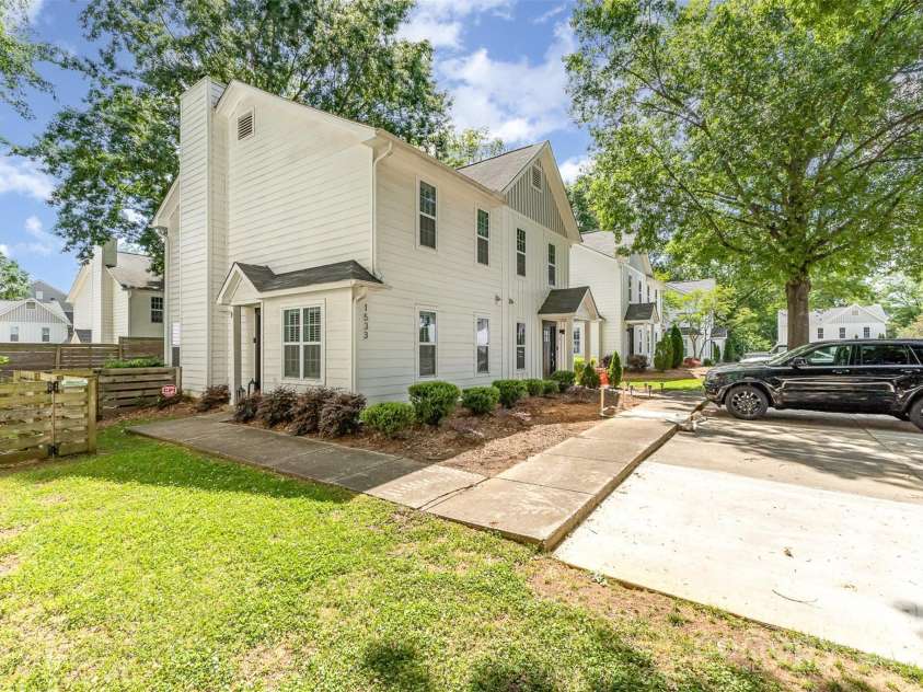 1533 Briar Creek Road, Charlotte, NC 28205.  MLS# CAR4255020, YatesRealty ID 25489. 