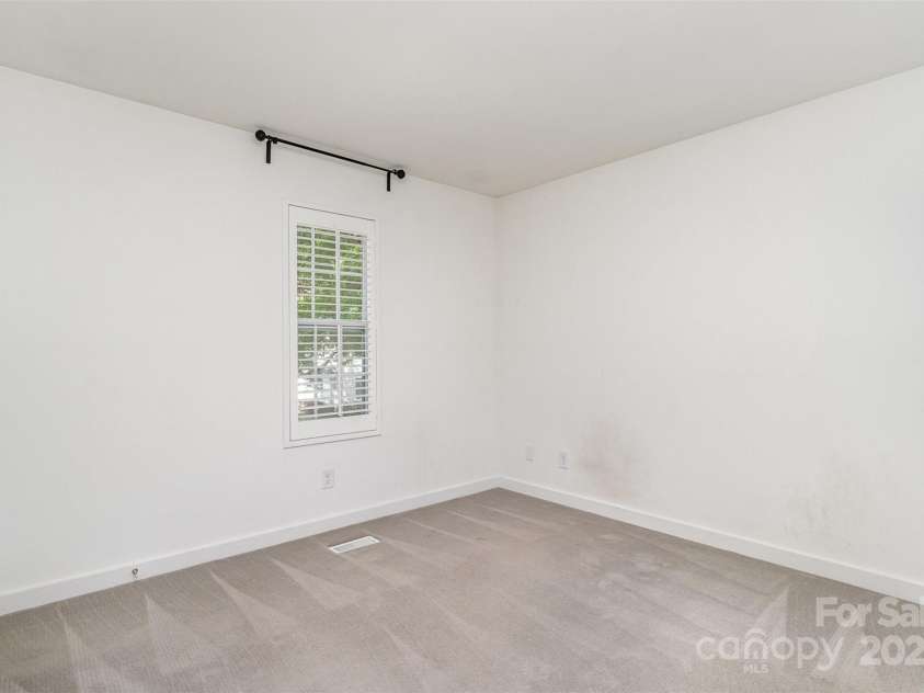 1533 Briar Creek Road, Charlotte, NC 28205.  MLS# CAR4255020, YatesRealty ID 25489. 