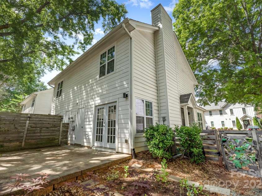 1533 Briar Creek Road, Charlotte, NC 28205.  MLS# CAR4255020, YatesRealty ID 25489. 