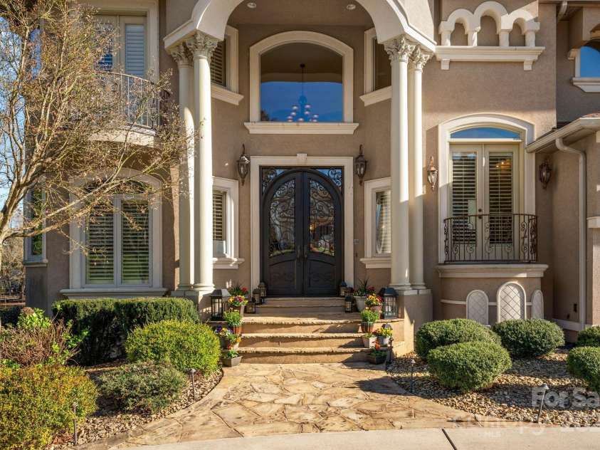 237 Wilson Lake Road, Mooresville, NC 28117.  MLS# CAR4218065, YatesRealty ID 2549. 