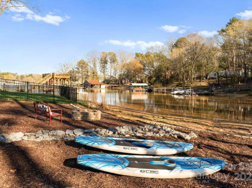 237 Wilson Lake Road, Mooresville, NC 28117.  MLS# CAR4218065, YatesRealty ID 2549. 