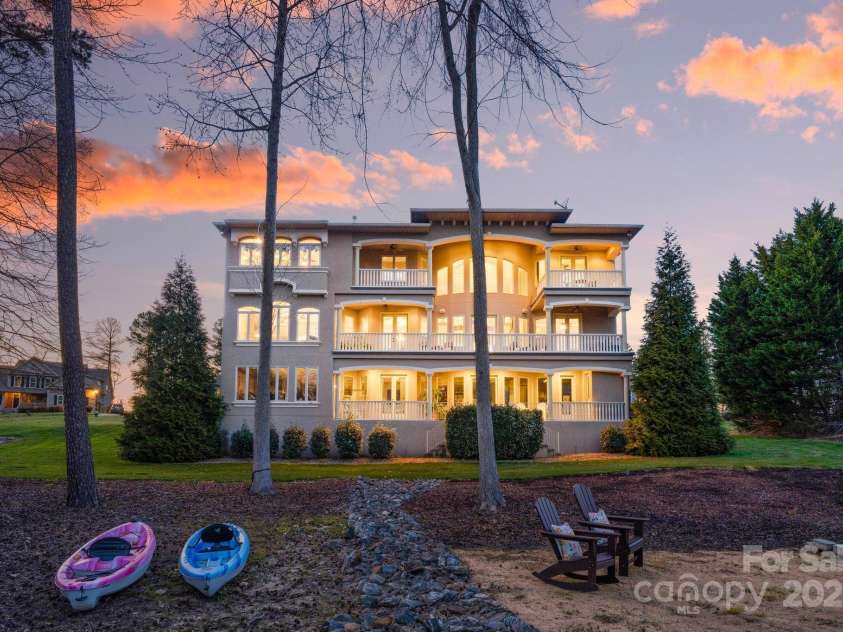 237 Wilson Lake Road, Mooresville, NC 28117.  MLS# CAR4218065, YatesRealty ID 2549. 