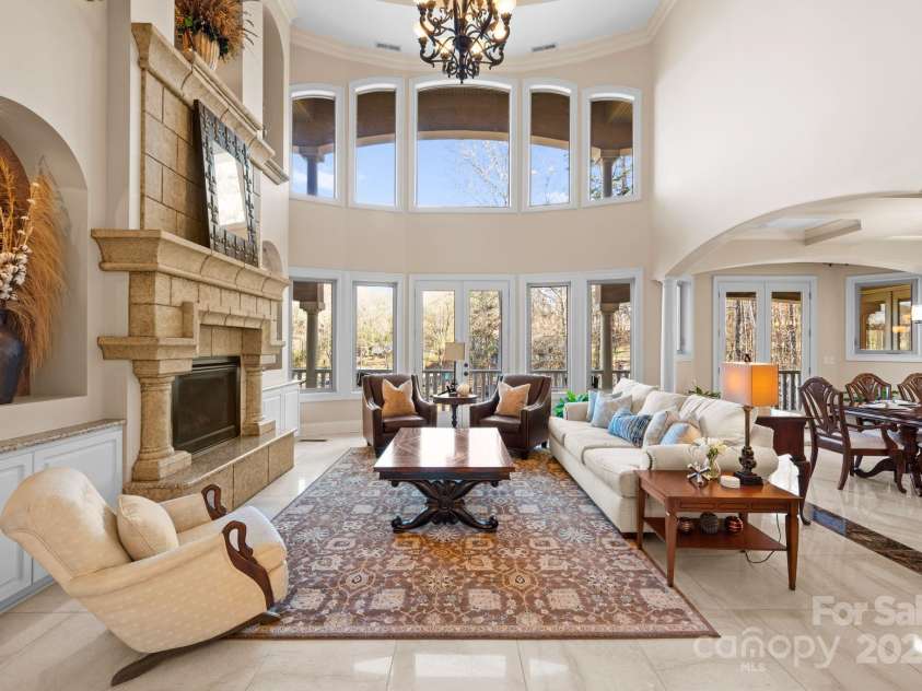 237 Wilson Lake Road, Mooresville, NC 28117.  MLS# CAR4218065, YatesRealty ID 2549. Double Story Great Room