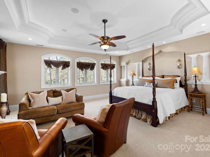 237 Wilson Lake Road, Mooresville, NC 28117.  MLS# CAR4218065, YatesRealty ID 2549. Main Primary Suite