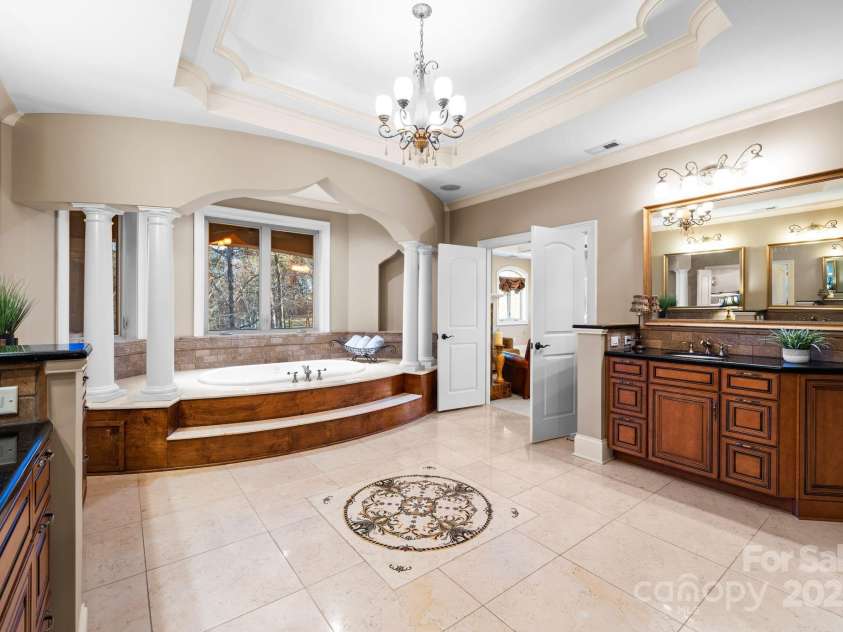 237 Wilson Lake Road, Mooresville, NC 28117.  MLS# CAR4218065, YatesRealty ID 2549. Primary Bath