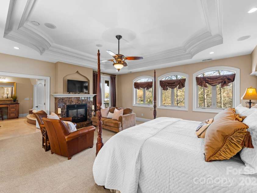 237 Wilson Lake Road, Mooresville, NC 28117.  MLS# CAR4218065, YatesRealty ID 2549. Primary Suite