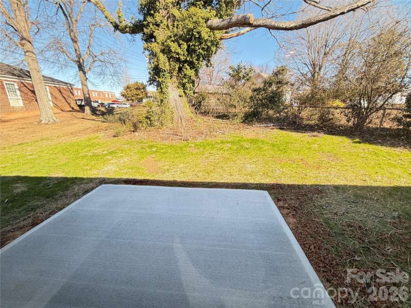 535 Martin Luther King Jr Avenue, Kannapolis, NC 28083.  MLS# CAR4338232, YatesRealty ID 2549. 