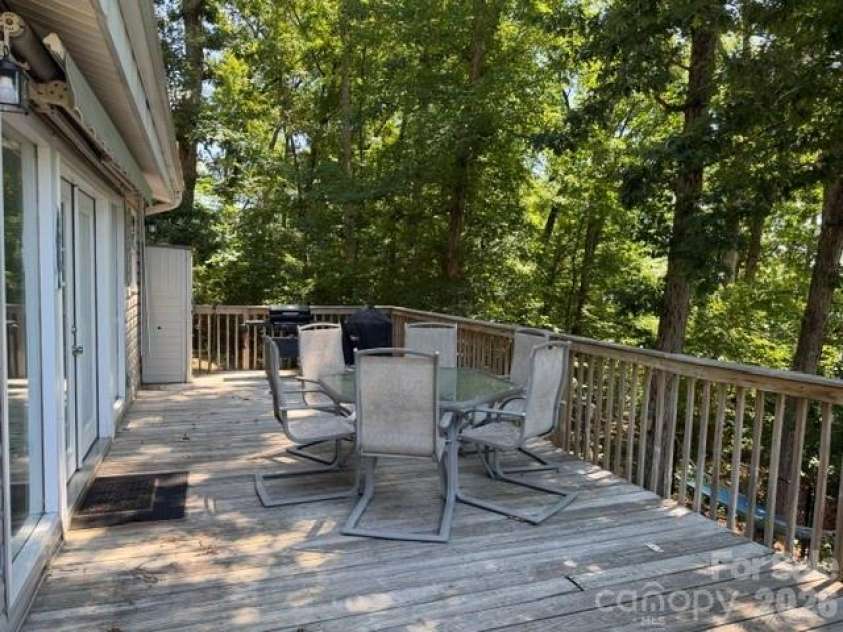 240 Skyline Drive, New London, NC 28127.  MLS# CAR4386448, YatesRealty ID 25490. 