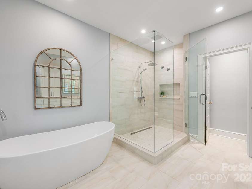 3201 Oak Brook Drive, Waxhaw, NC 28173.  MLS# CAR4247605, YatesRealty ID 25490. Free standing Tub and large shower