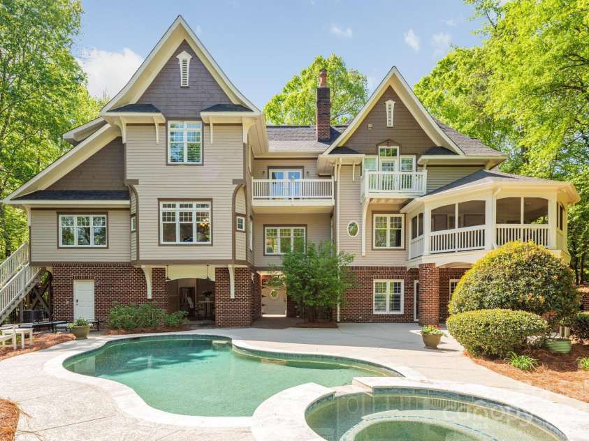 3201 Oak Brook Drive, Waxhaw, NC 28173.  MLS# CAR4247605, YatesRealty ID 25490. Welcome to your DREAM CUSTOM HOME!