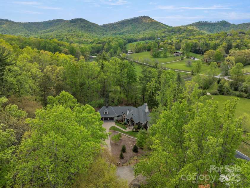 41 Bear Flower Trail, Arden, NC 28704.  MLS# CAR4251322, YatesRealty ID 25491. 