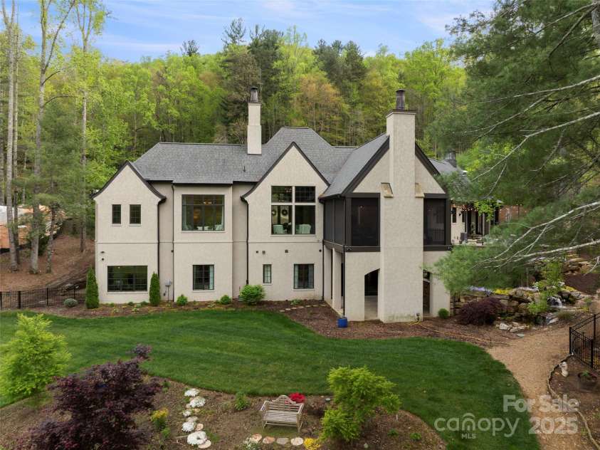 41 Bear Flower Trail, Arden, NC 28704.  MLS# CAR4251322, YatesRealty ID 25491. 
